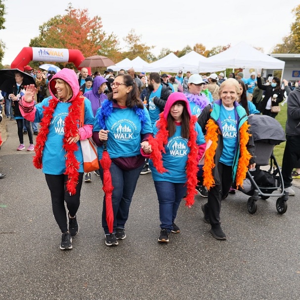 A group of participants start walking at the 2023 AHRC Foundation Walk